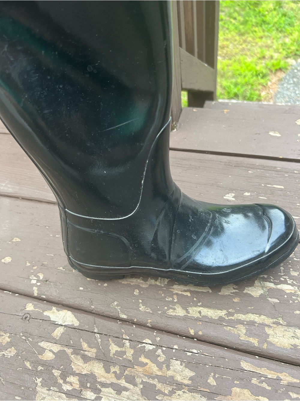 Hunter Cream Knit Sock Liners with Black Rain Boots - Picture 6 of 12